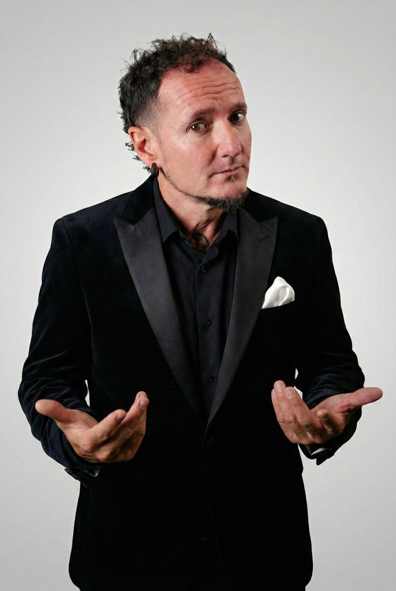 Un maestro de ceremonias que lo pone fácil